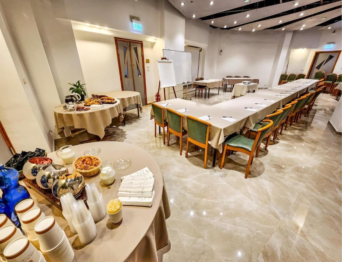 Hotel Golden Walls 3*