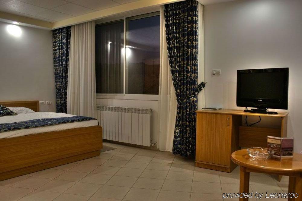 Golden Walls Hotel