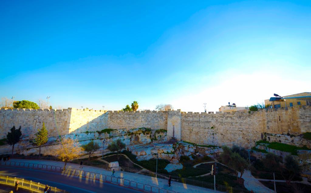 Hotel Golden Walls 3*